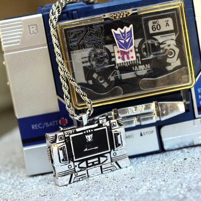 Soundwave jewelry,soundwave pendant,decepticon jewelry,decepticon necklace,decepticon pendant
