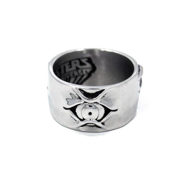 side of the Tri-Klops Ring showing one of the 3 eyes  from the masters of the universe collection