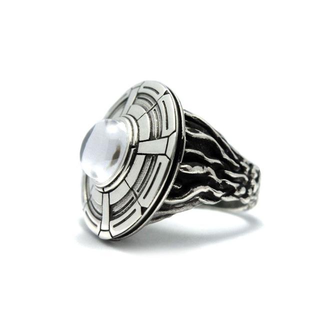 right side of the Ufo Ring in silver from the han cholo alien collection