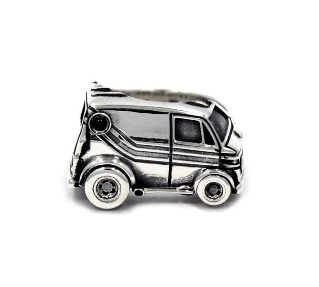 front of The Van Damn Ring in silver form the han cholo cruising collection
