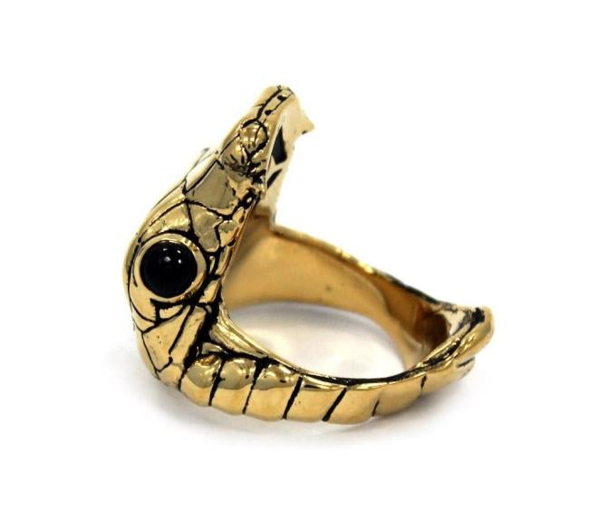 right angle of the Venom Ring gold from the han cholo fantasy collection